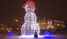 В Челябинске к новогодним праздникам установят световые скамьи и торшеры